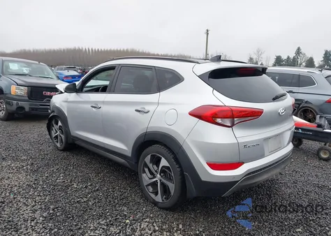 2016 Hyundai Tucson Limited z USA, uszkodzony, nr VIN KM8J3CA23GU243295